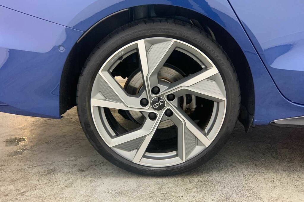 Audi A3 Black Edition 35 Tfsi 150 Ps S Tronic - 2025 HG25FKA Blue #5