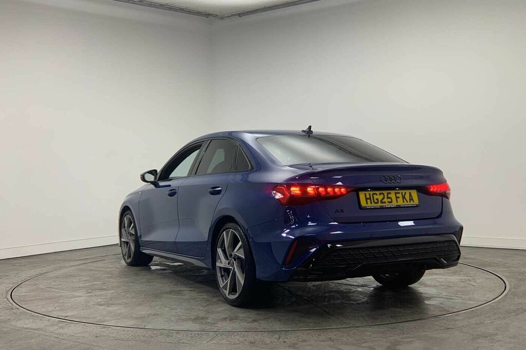 Audi A3 Black Edition 35 Tfsi 150 Ps S Tronic - 2025 HG25FKA Blue #3