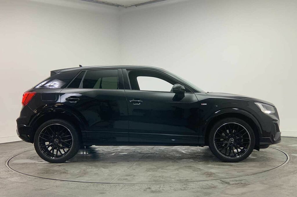 Audi Q2 Black Edition 35 Tfsi 150 Ps S Tronic - 2024 HG24OGJ Black #4