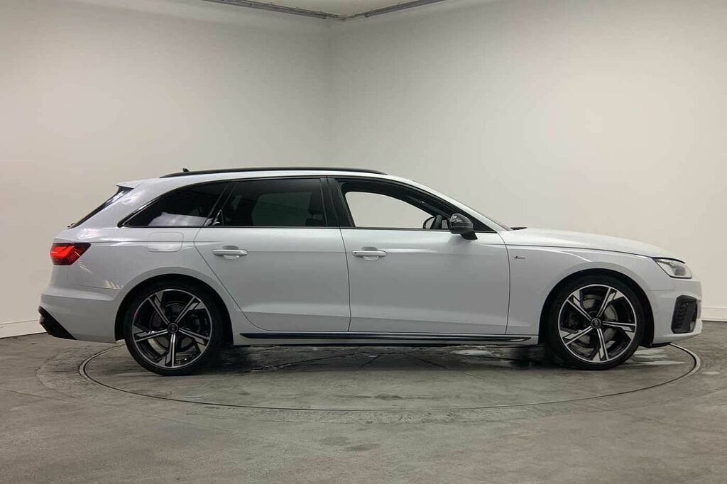 Audi A4 Avant Avant Black Edition 35 Tfsi 150 Ps S Tronic - 2024 White #4