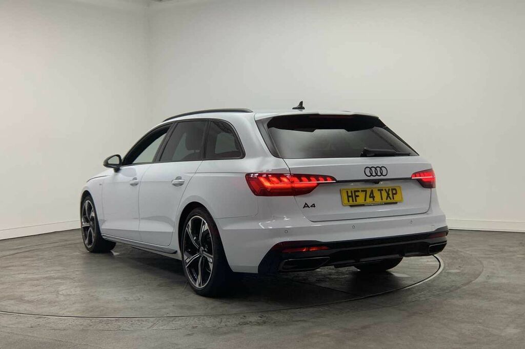 Audi A4 Avant Avant Black Edition 35 Tfsi 150 Ps S Tronic - 2024 White #3