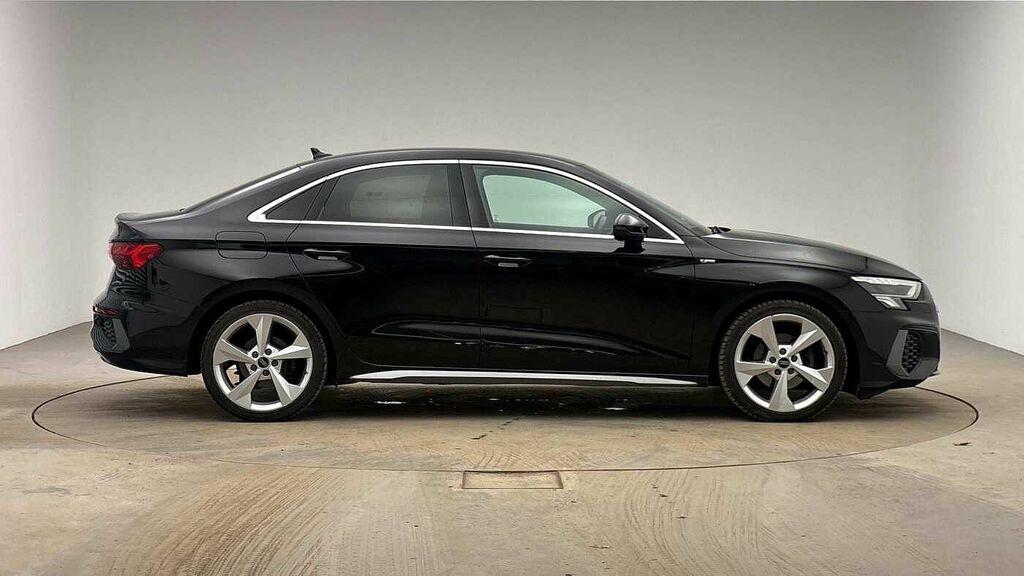 Audi A3 S Line 35 Tfsi 150 Ps S Tronic - 2023 AK23HPC Black #4