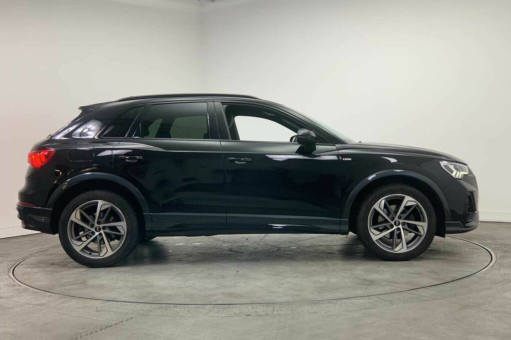 Audi Q3 Black Edition 35 Tfsi 150 Ps S Tronic - 2022 CL21KEY Black #4