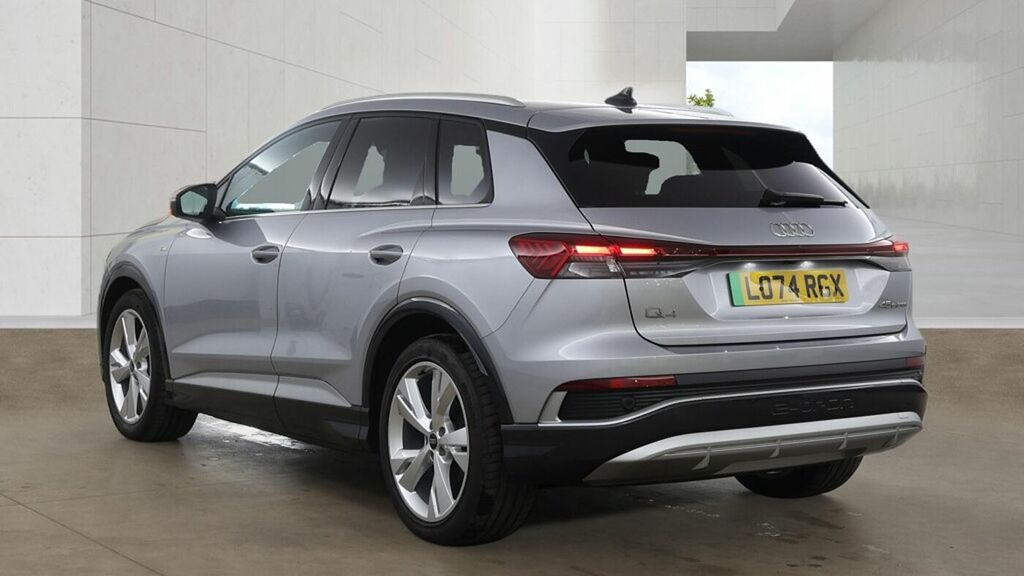 Audi Q4 E Tron Q4 S Line 45 E-tron 210,00 Kw - 2024 LO74RGX Silver #3