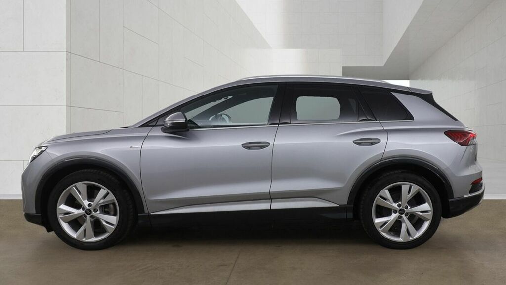 Audi Q4 E Tron Q4 S Line 45 E-tron 210,00 Kw - 2024 LO74RGX Silver #6