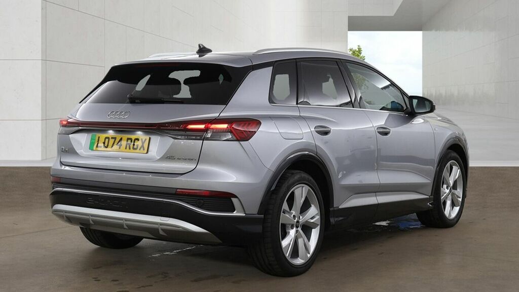 Audi Q4 E Tron Q4 S Line 45 E-tron 210,00 Kw - 2024 LO74RGX Silver #4