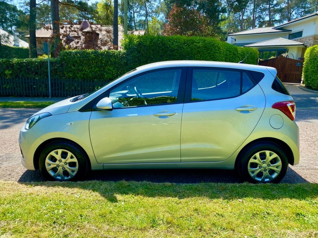 Hyundai I10 1L Se HV15UXX Silver #4
