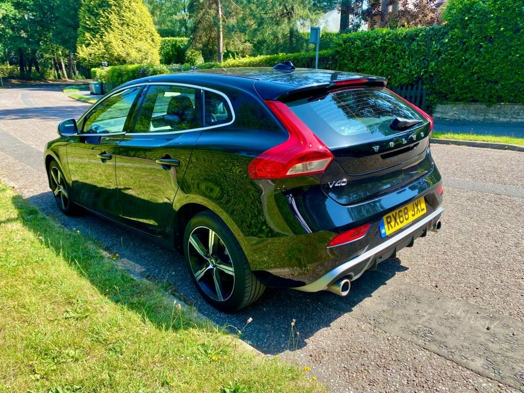 Volvo V40 1.5L R-design Nav Plus RX68JXL Black #4
