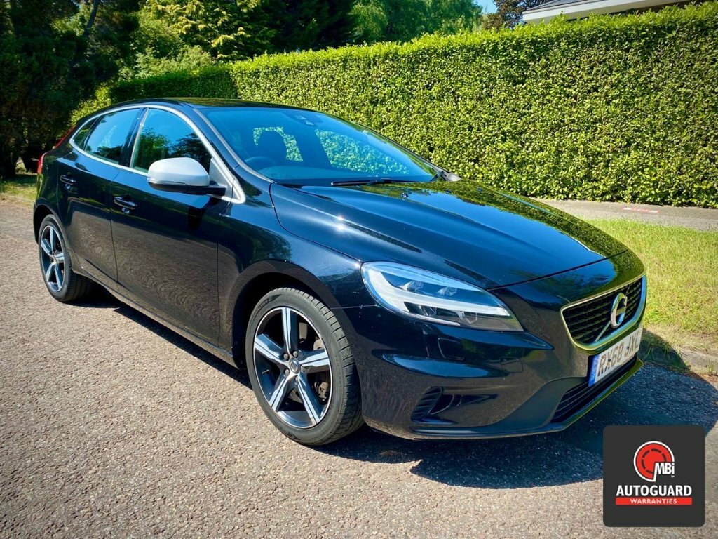 Volvo V40 1.5L R-design Nav Plus Black