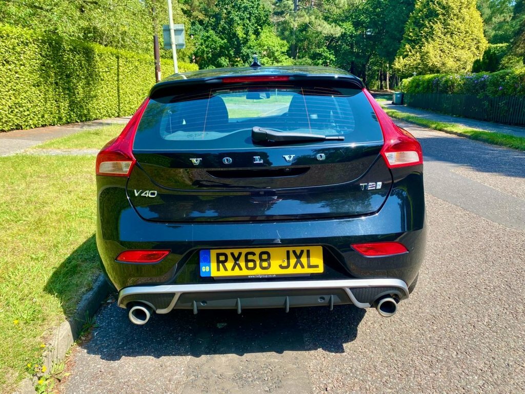 Volvo V40 1.5L R-design Nav Plus RX68JXL Black #5