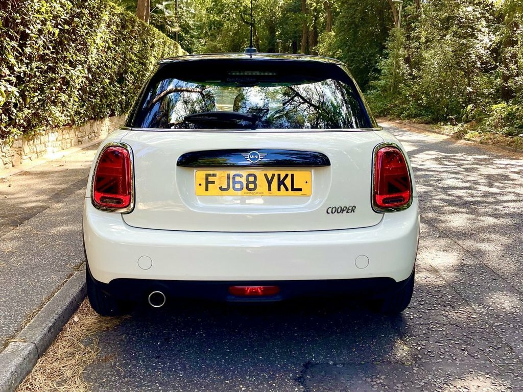 Mini Hatch 1.5L Cooper Classic FJ68YKL White #6