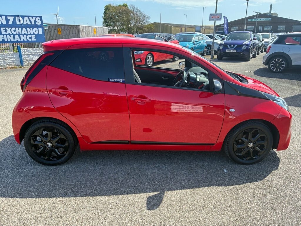 Toyota Aygo 1L X-trend FP70RCX Red #4