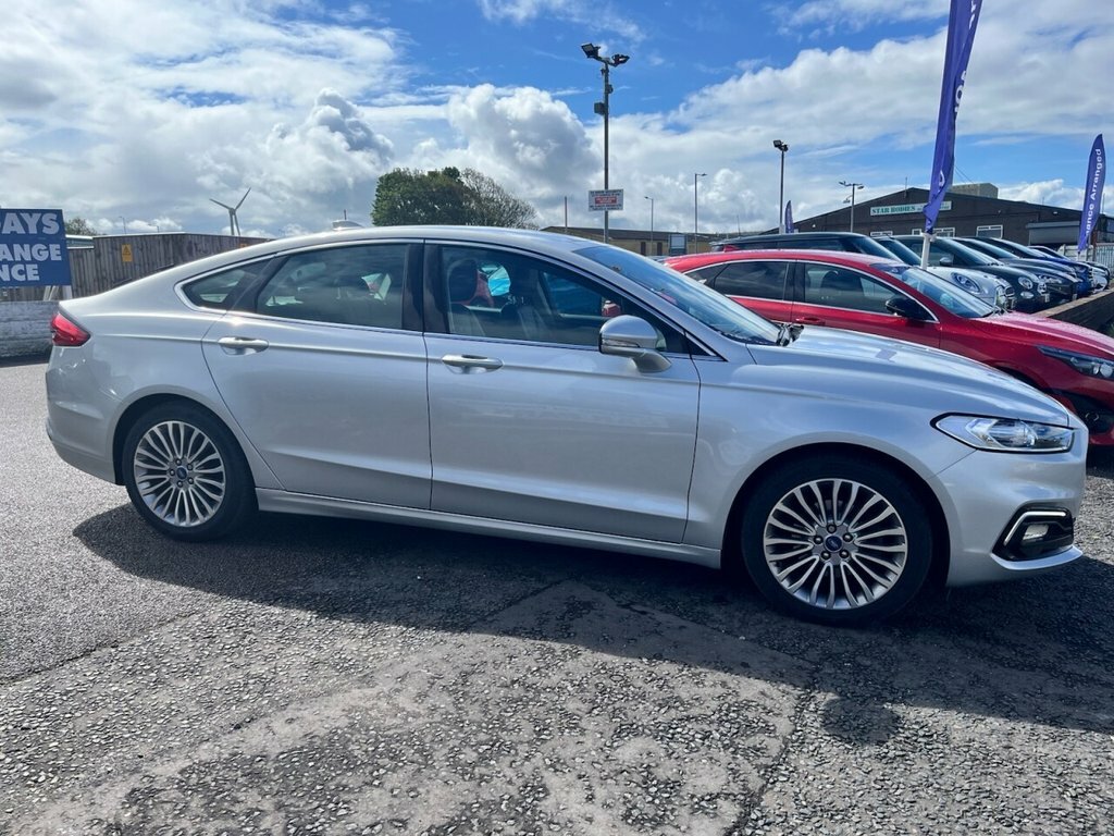 Ford Mondeo 2L Titanium Edition Silver #4