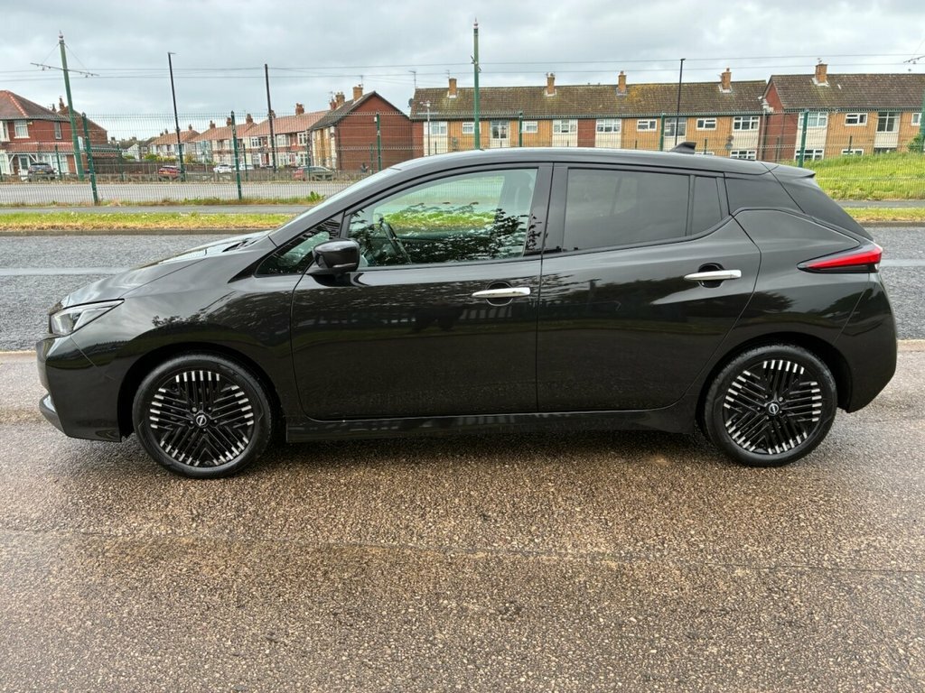 Nissan Leaf Hatchback PN73WRD Black #3