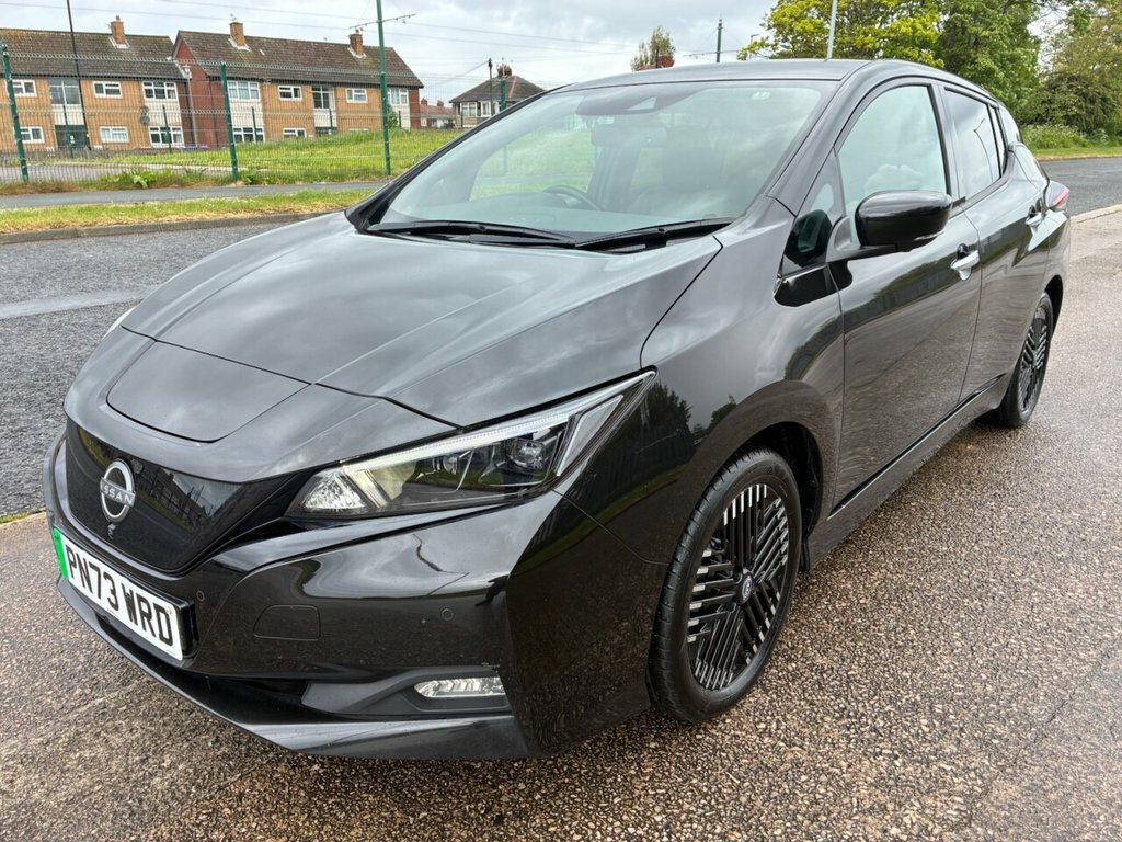 Nissan Leaf Hatchback Black