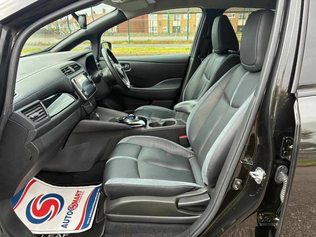 Nissan Leaf Hatchback PN73WRD Black #5