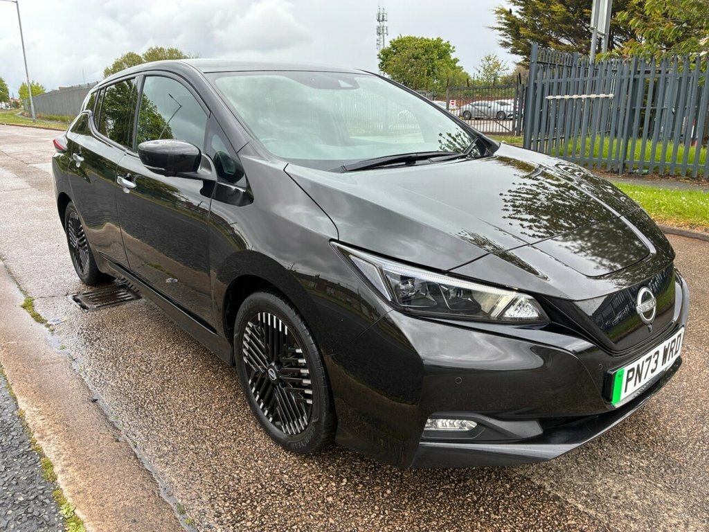 Nissan Leaf Hatchback PN73WRD Black #2