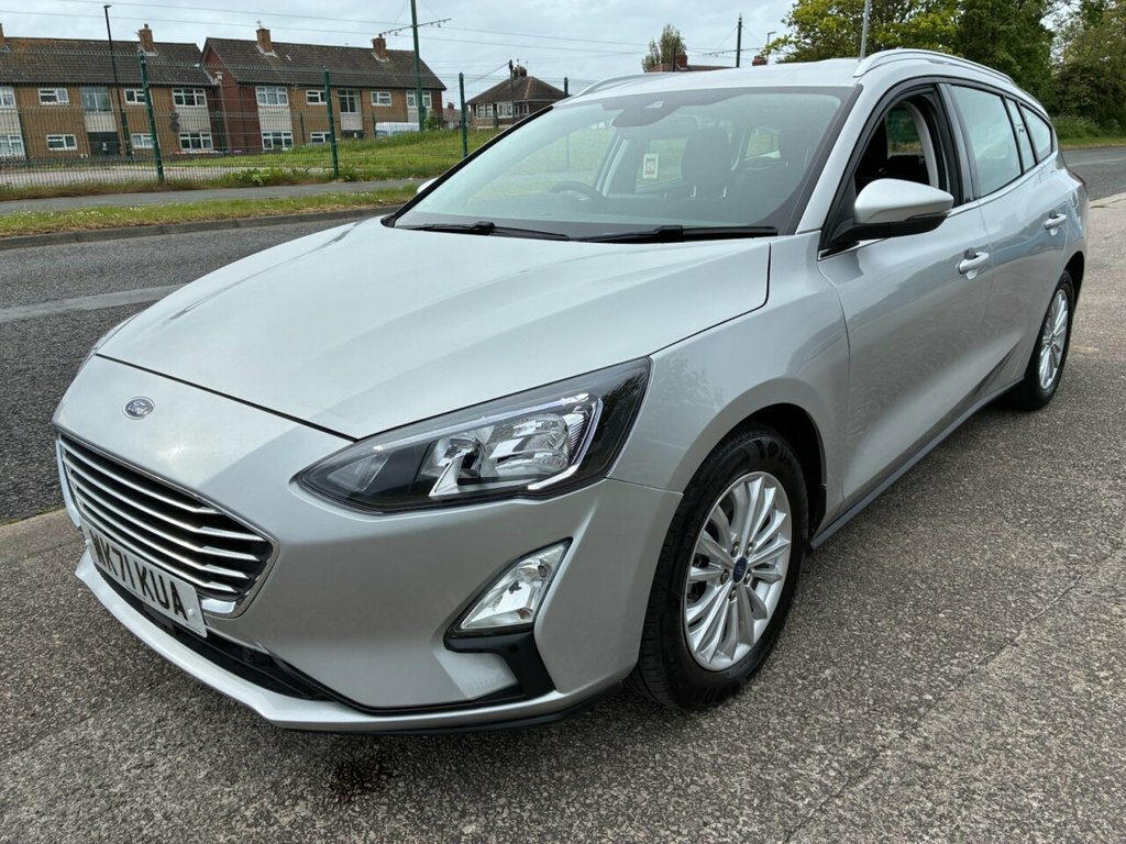 Ford Focus 1L Titanium Silver