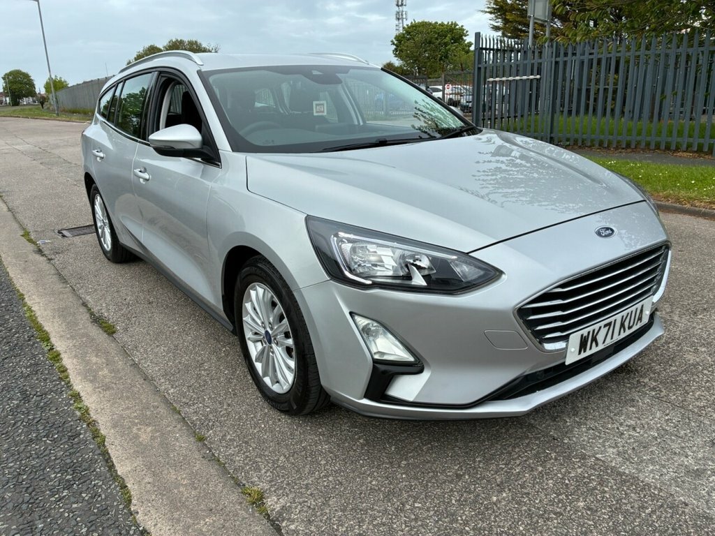 Ford Focus 1L Titanium Silver #2