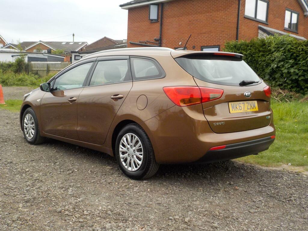 Kia Ceed 1.6 Crdi 1 Sportswagon Euro 6 S S MK67ZNM Brown #3