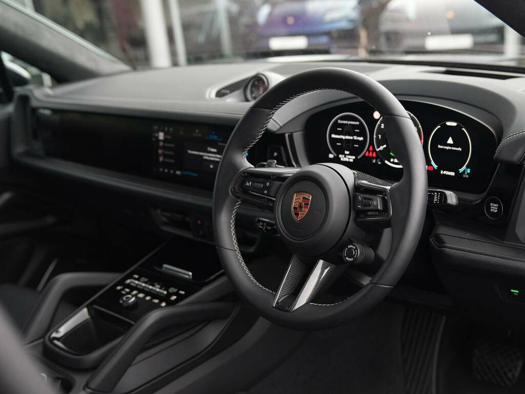 Porsche Cayenne E-hybrid Coup233 Black Edition Black #4