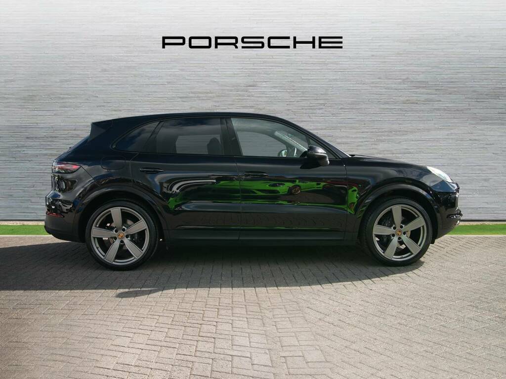Porsche Cayenne My22 Black #3