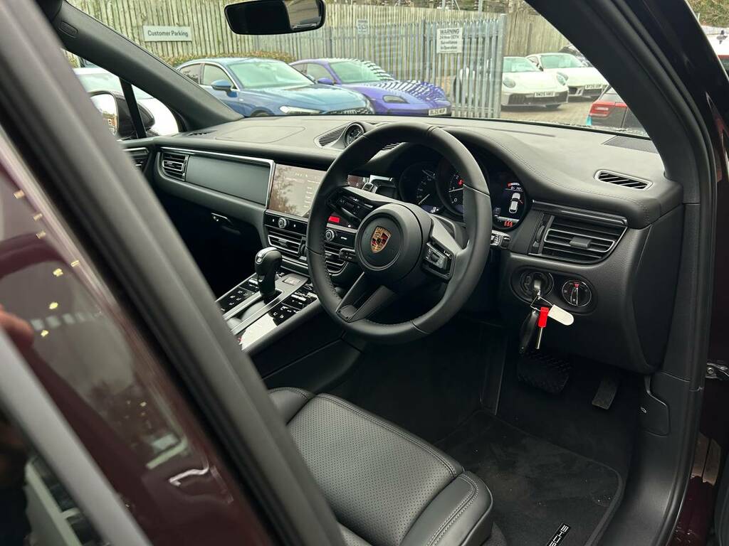 Porsche Macan Suv #4