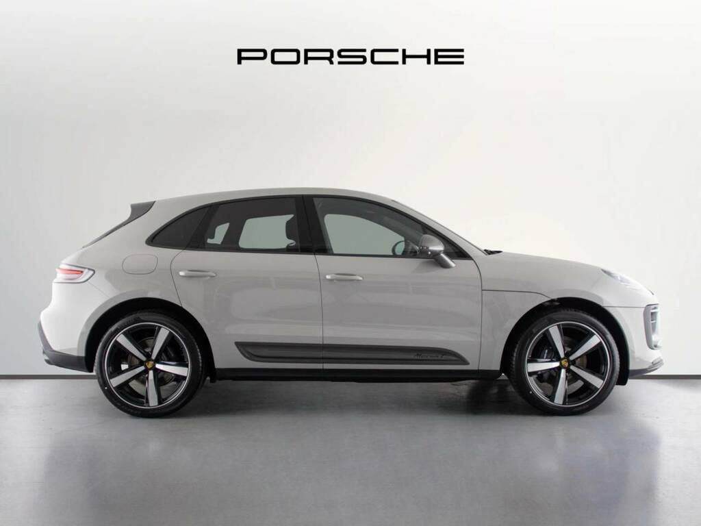 Porsche Macan T #2