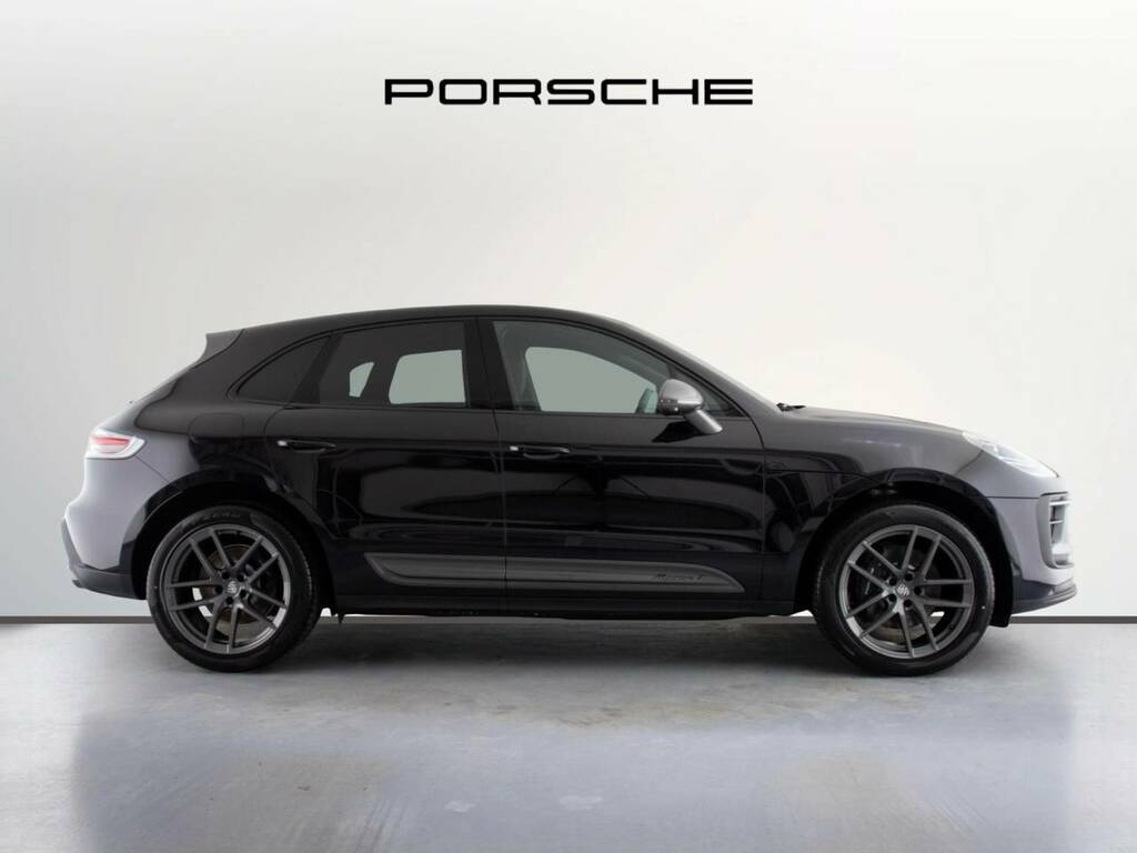 Porsche Macan T Black #2
