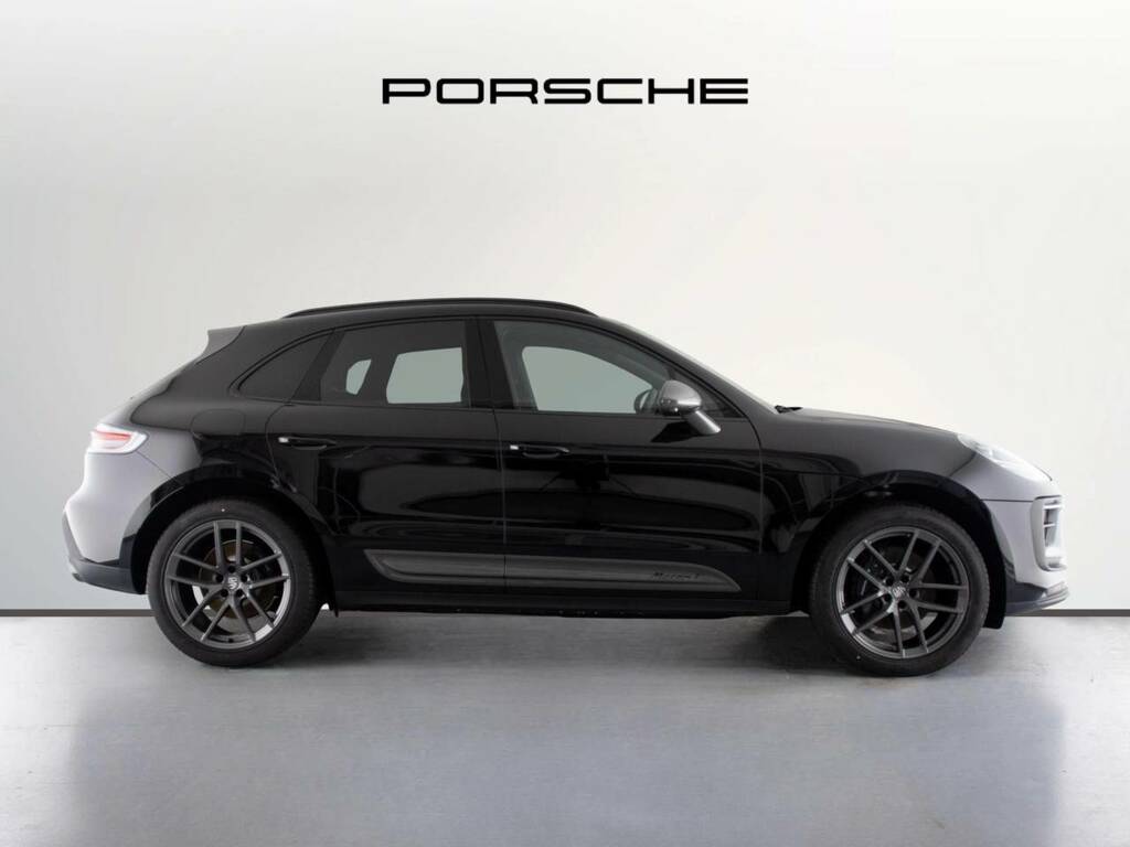 Porsche Macan T Black #2