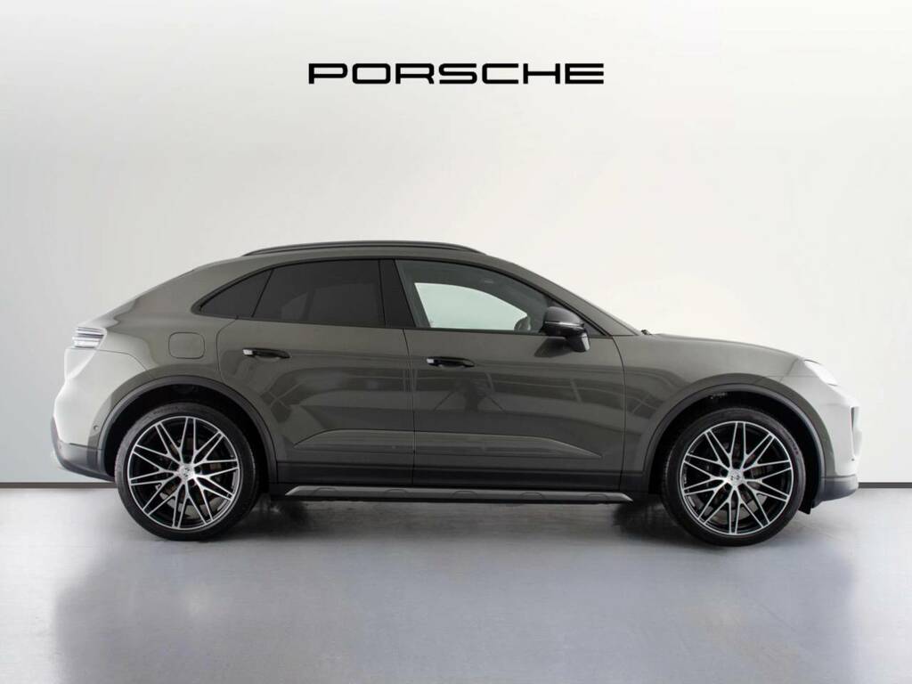 Porsche Macan 4 Electric Green #2