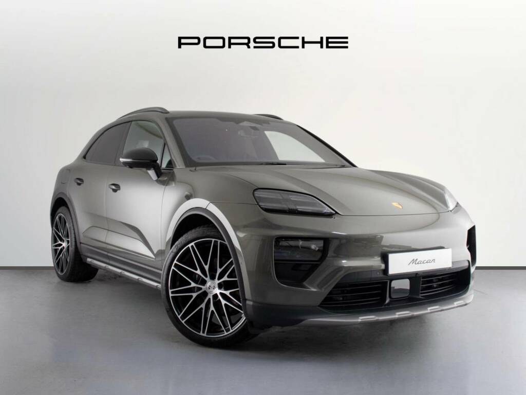 Porsche Macan 4 Electric Green