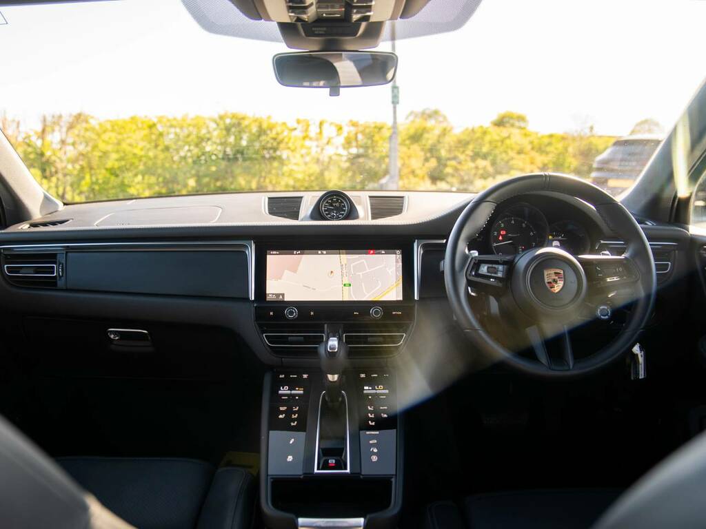Porsche Macan T White #5