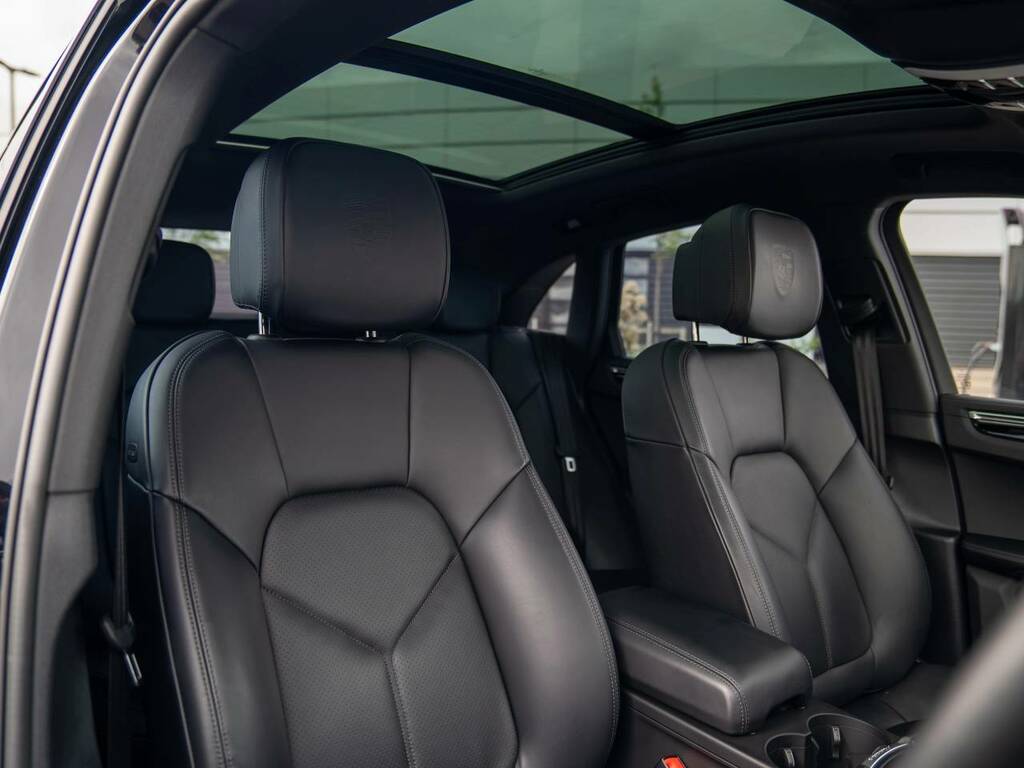 Porsche Macan S My24 Black #5