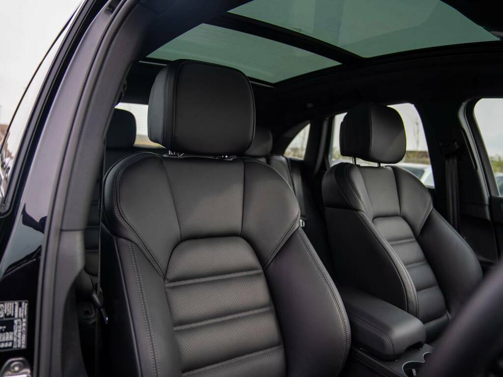 Porsche Macan S Black #5