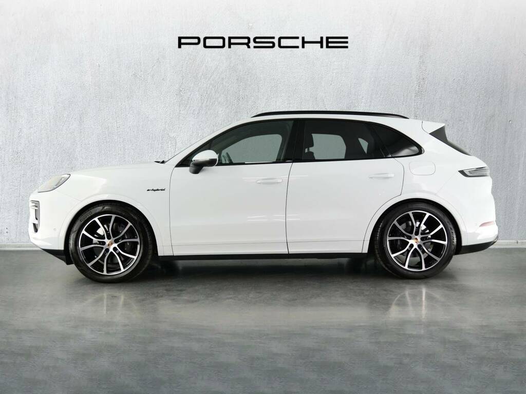 Porsche Cayenne E-hybrid White #2