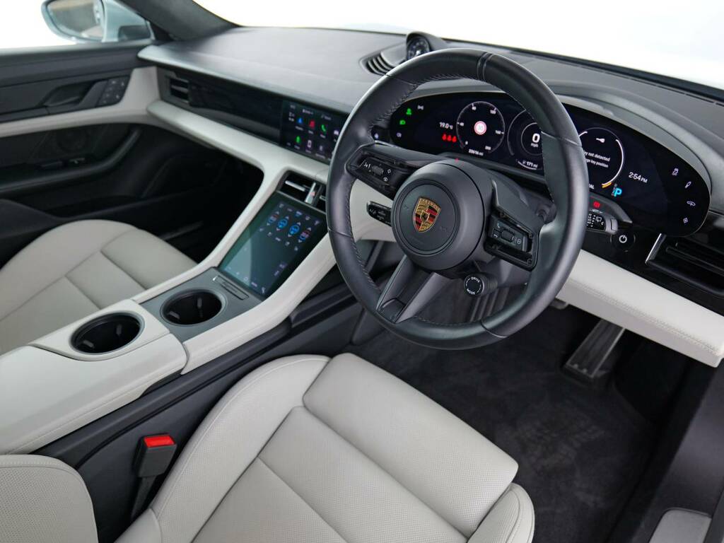 Porsche Taycan Turbo Cross Turismo My23 Silver #4