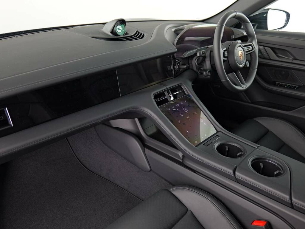 Porsche Taycan Black Edition Black #5
