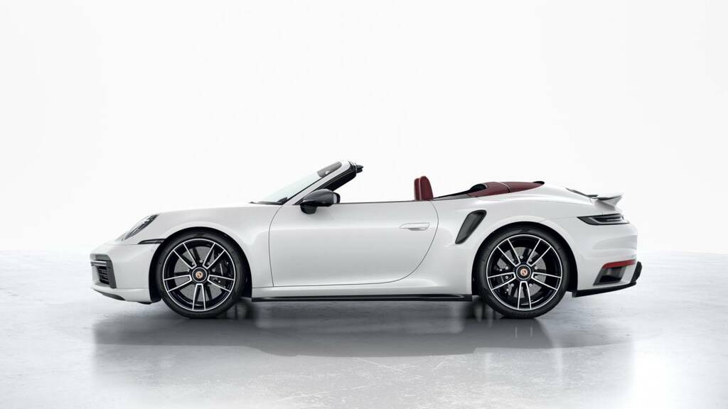 Porsche 911 Turbo S Cabriolet My23 White #2