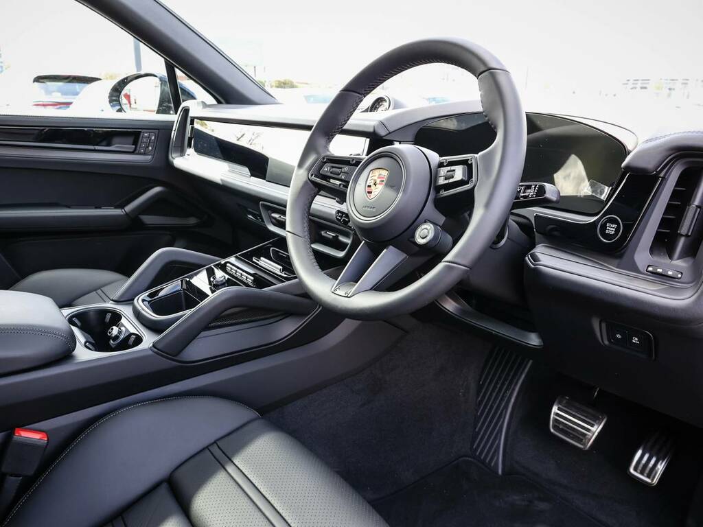 Porsche Cayenne S E-hybrid Coup233 Black Edition Black #4