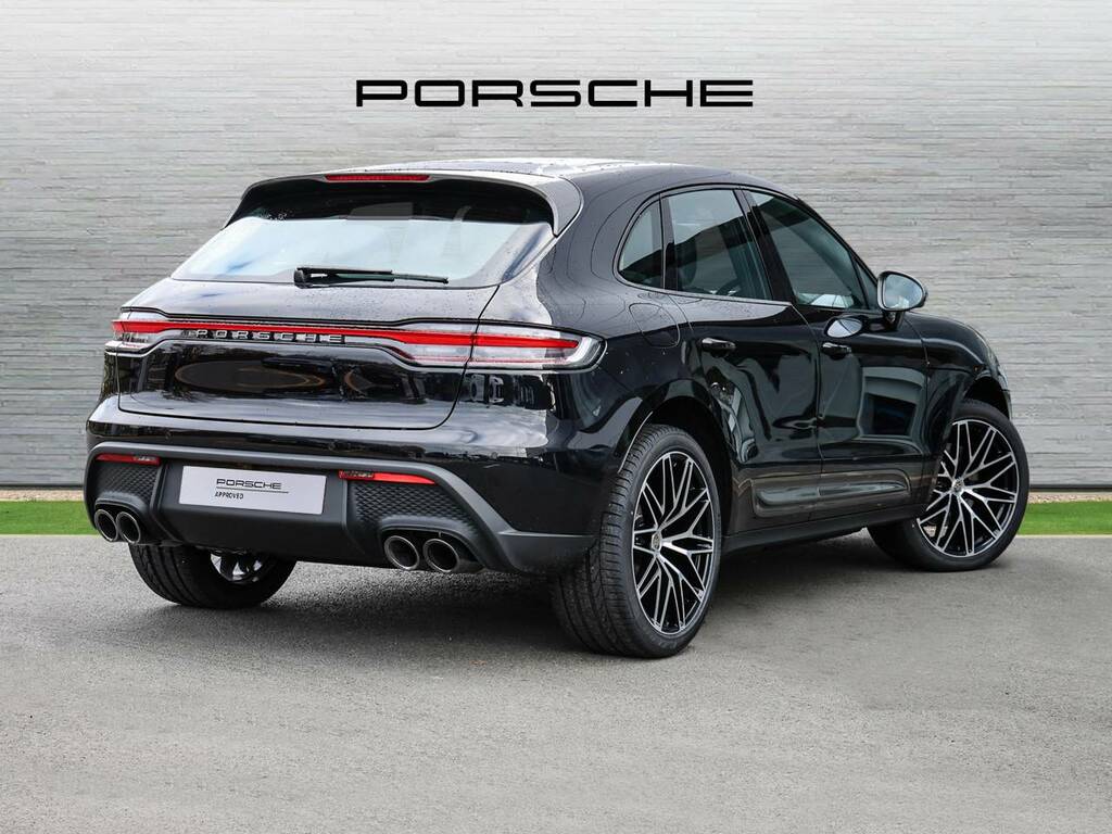 Porsche Macan T Black #3