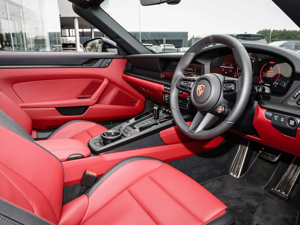 Porsche 911 Carrera Gts Cabriolet Black #4