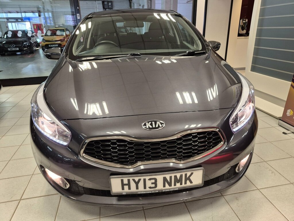 Kia Ceed 1.6 Crdi 2 Hatchback Euro 5 126 B Silver #4