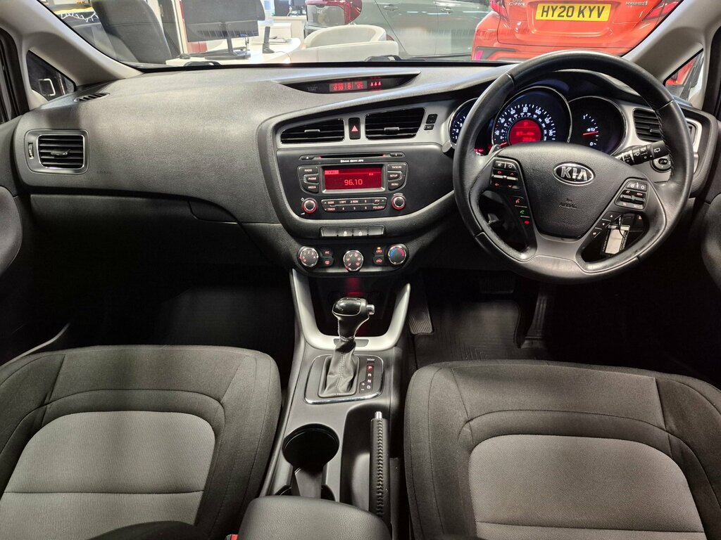 Kia Ceed 1.6 Crdi 2 Hatchback Euro 5 126 B Silver #3