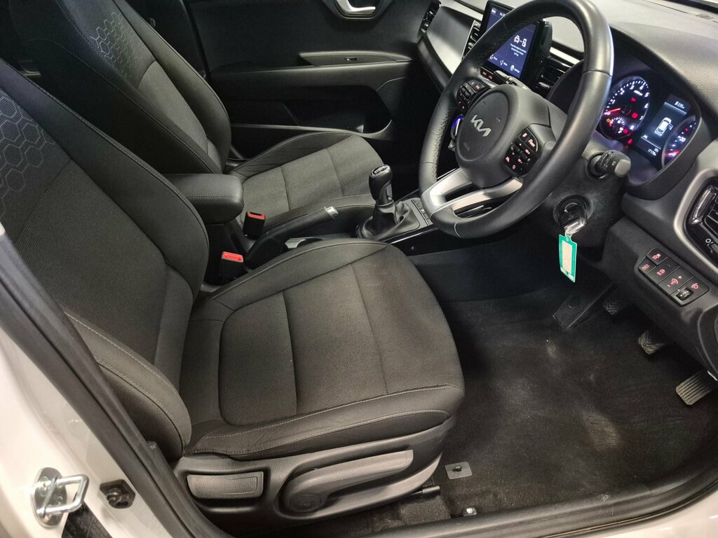 Kia RIO 1.0 T-gdi 2 Hatchback Euro 6 S HY23LVX White #3