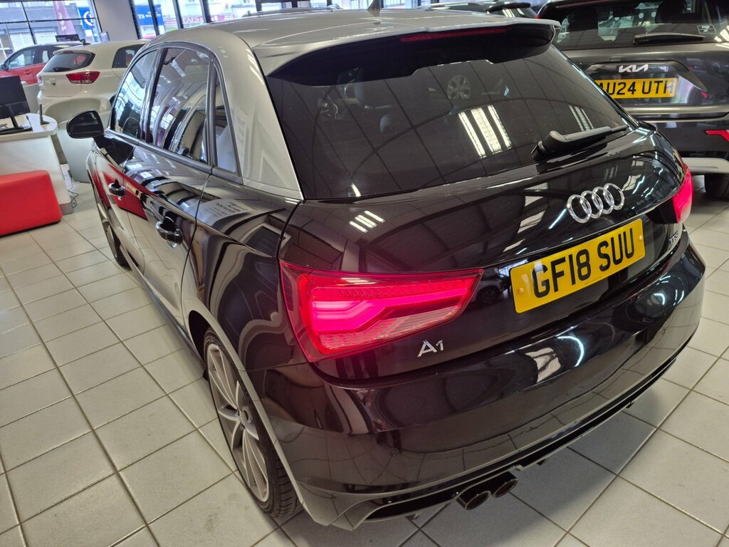 Audi A1 1.4 Tfsi Black Edition Sportback S Tron GF18SUU Black #2