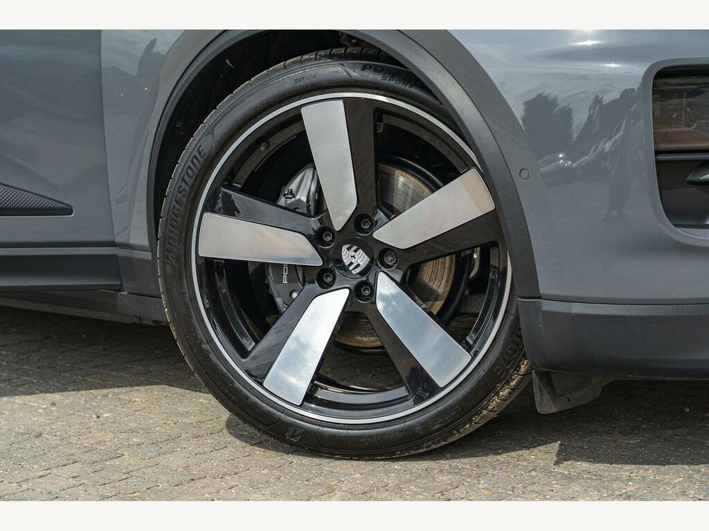 Porsche Macan 100Kwh 4 Suv 4Wd 408 Ps LM25ZVK  #2