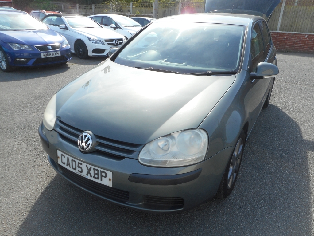 Volkswagen Golf 1.6 S Fsi  #6