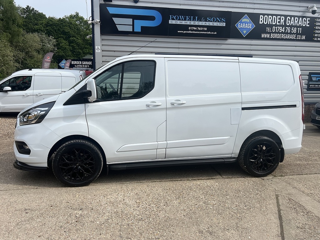 Ford Transit Custom 300 Limited Sport Pack LD23HBY White #4