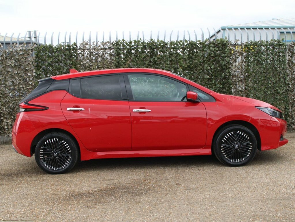 Nissan Leaf Hatchback WM72FNS Red #5